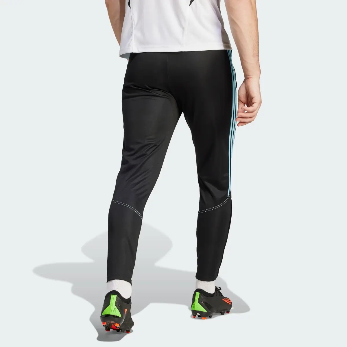 Adidas Pantaloni da allenamento Tiro 23 Club. 2