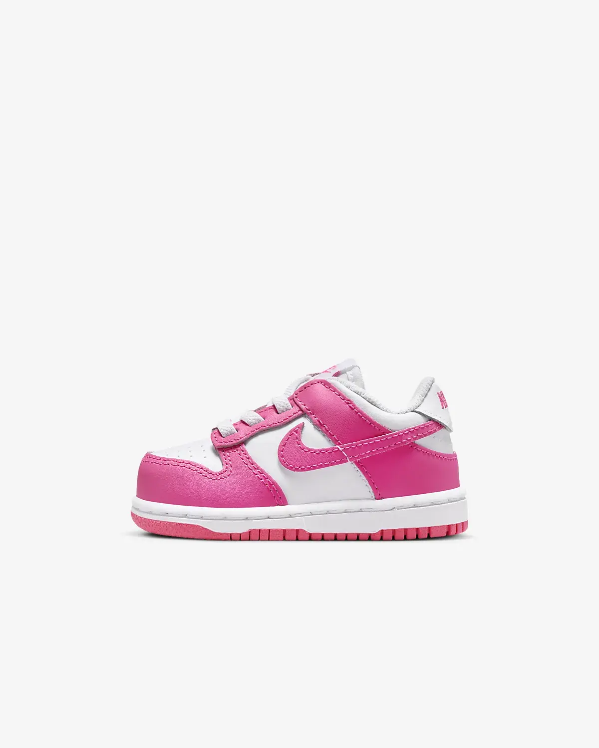 Nike Dunk Low. 1