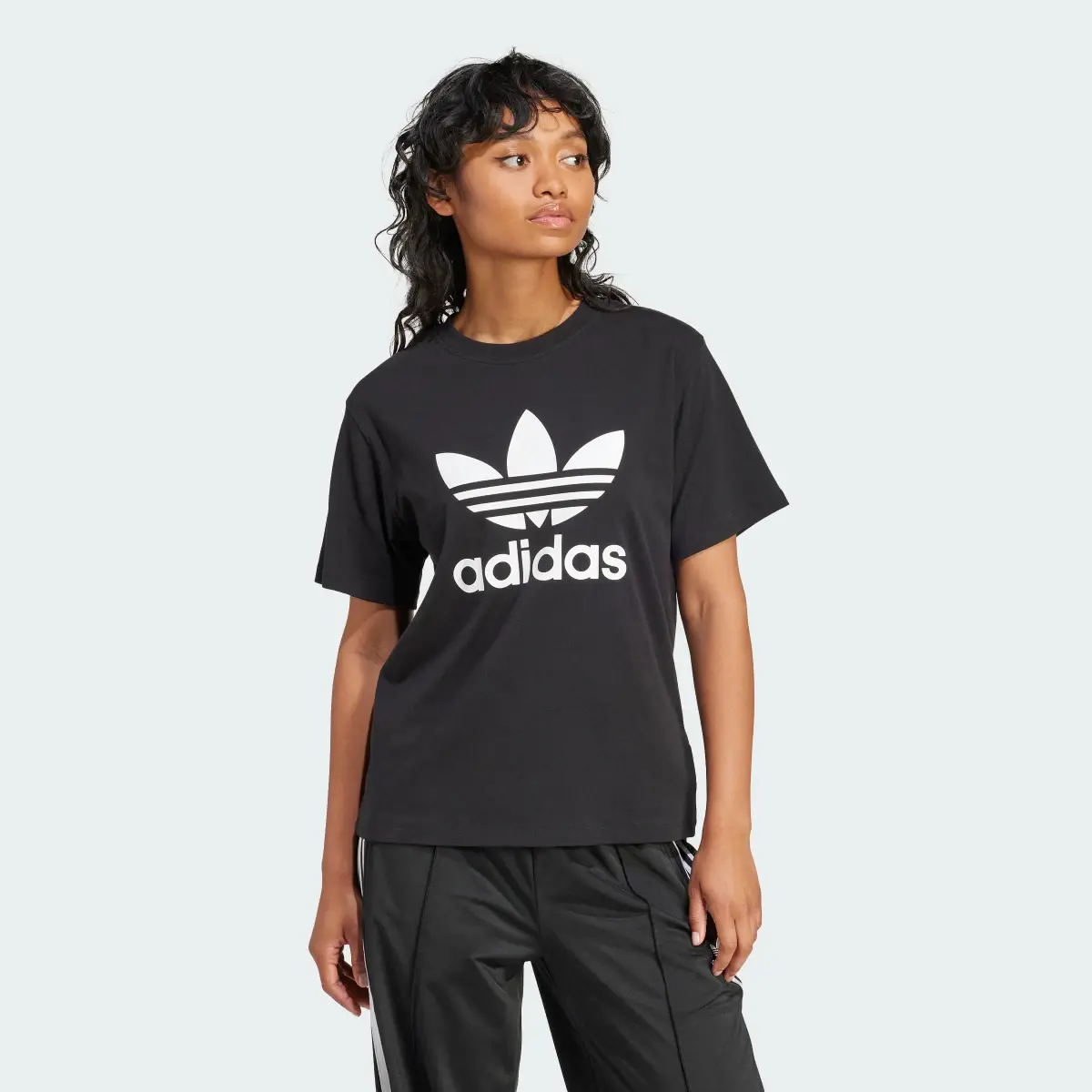 Adidas T-shirt Trefoil. 2