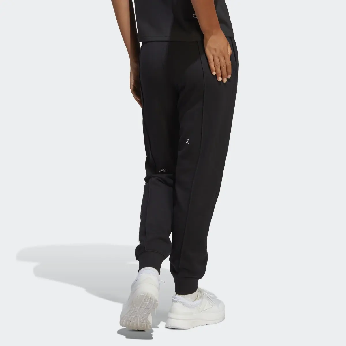Adidas Pantalon sportswear avec graphismes inspirés de la lithothérapie. 3