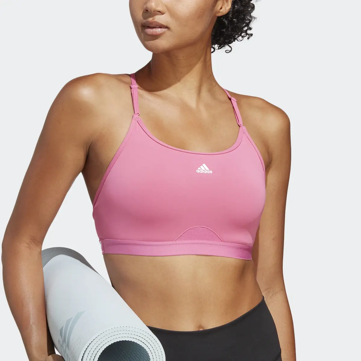 Adidas Aeroreact Training Light-Support Bra. 1