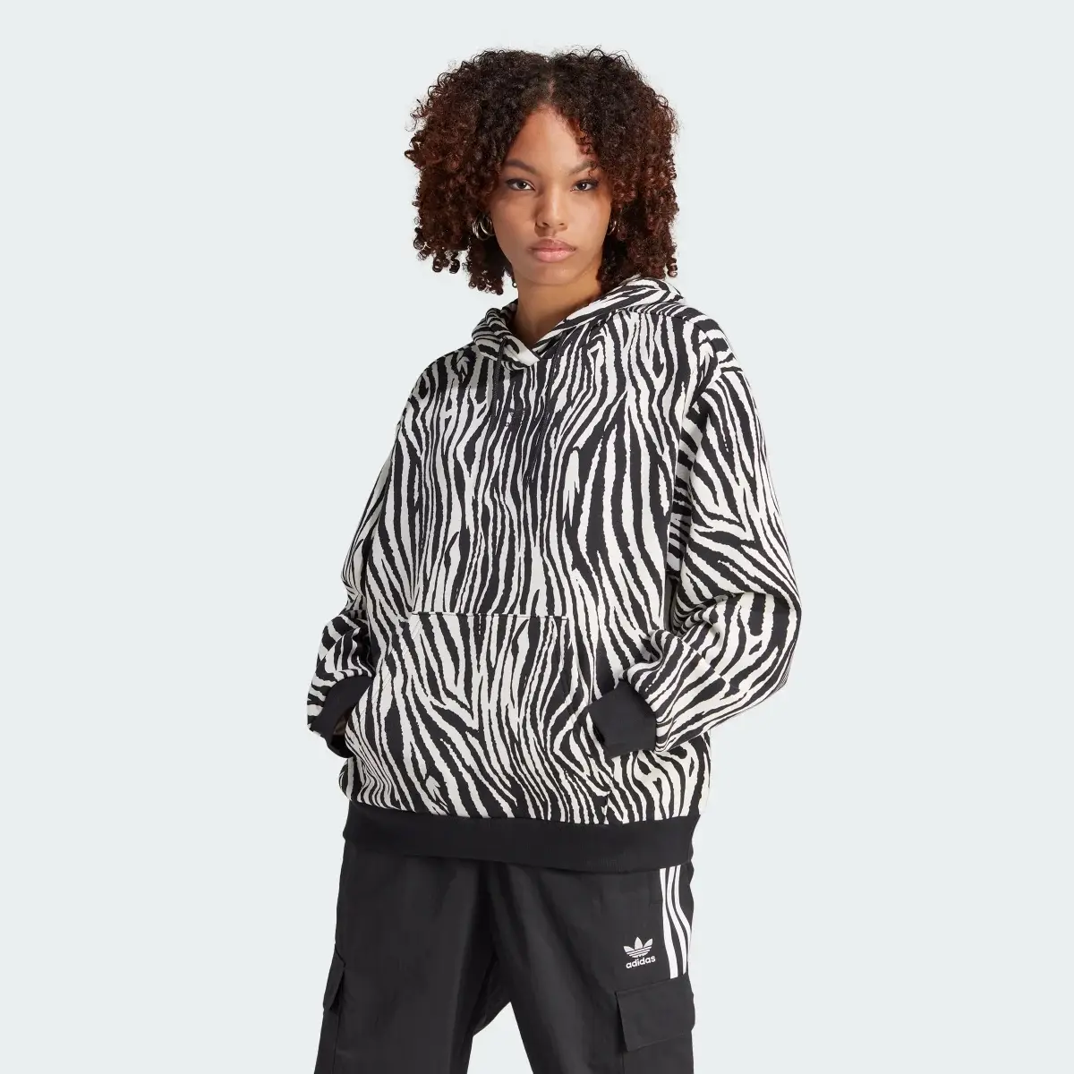 Adidas Sudadera con capucha Allover Zebra Animal Print Essentials. 2