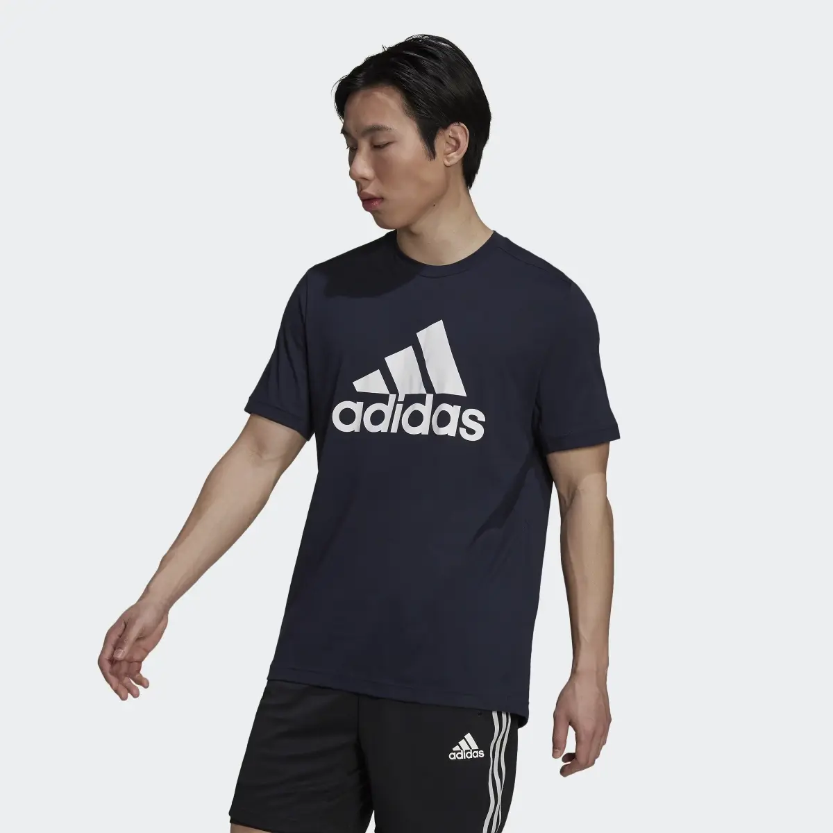 Adidas AEROREADY Designed 2 Move Feelready Sport Logo Tee. 2