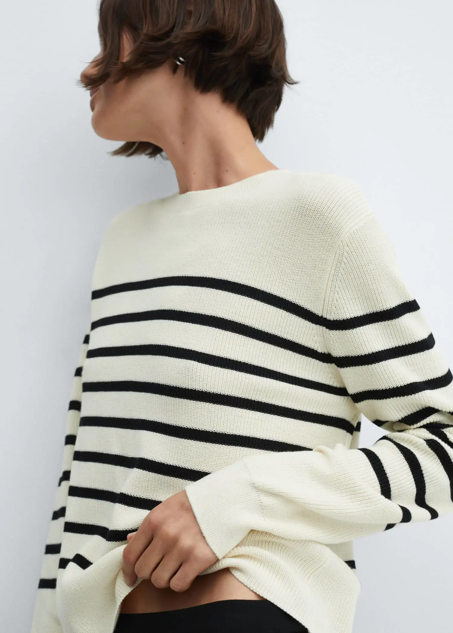 Mango Cotton-linen round-neck knitted sweater. 2