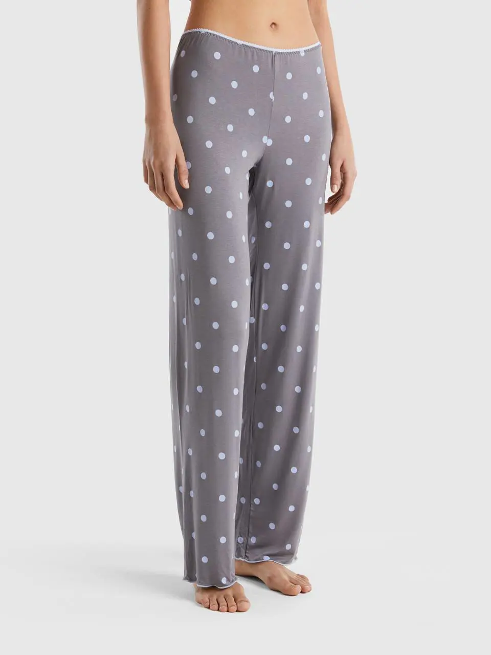 Benetton patterned trousers in stretch viscose. 1