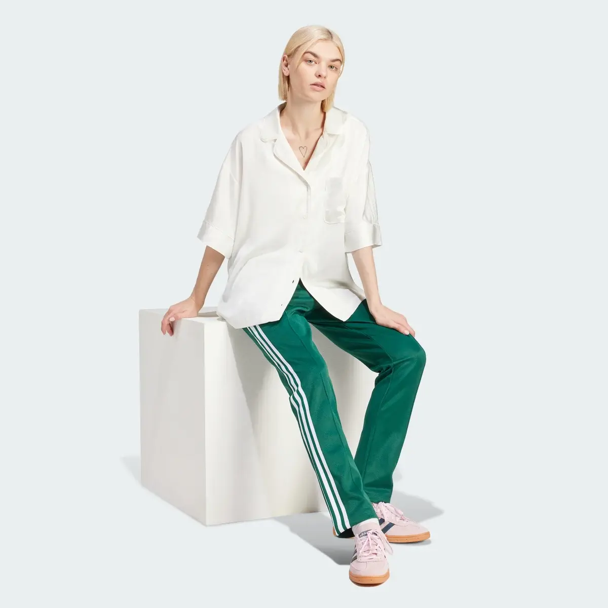 Adidas Track pants Montreal. 3