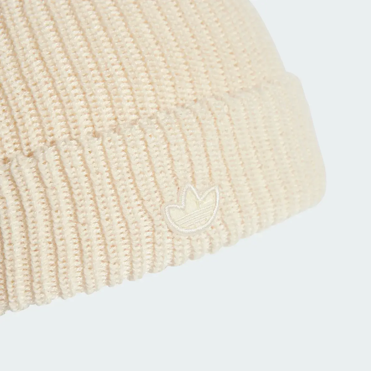 Adidas Adicolor Short Beanie. 3