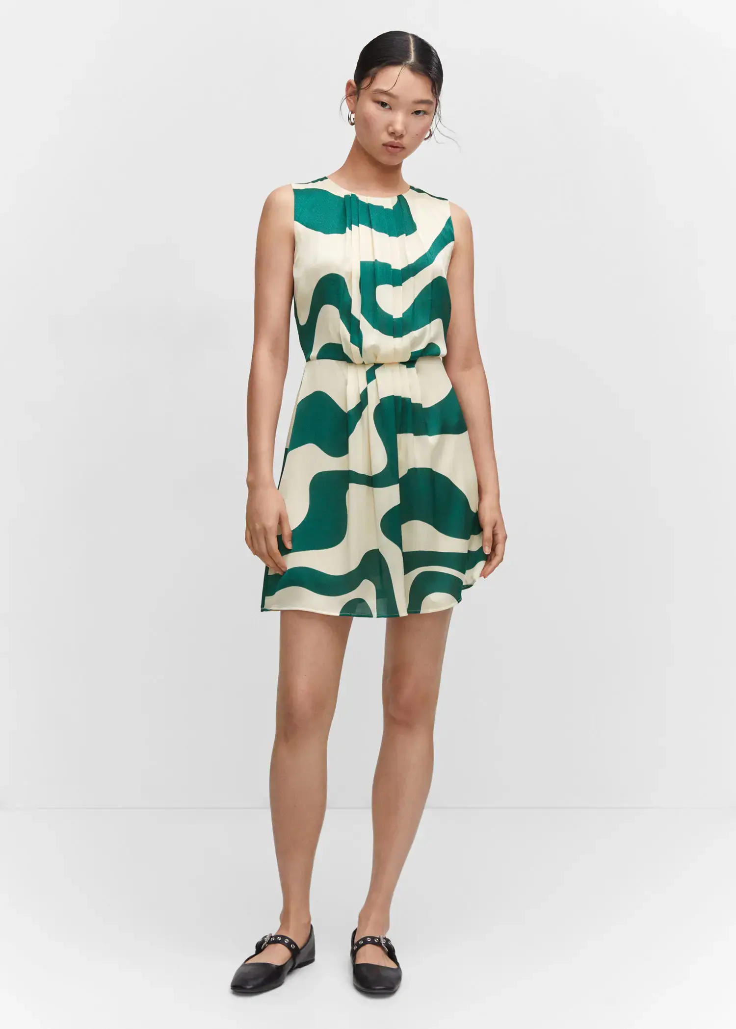 Mango Gemustertes Kleid mit plissierten Details. 1