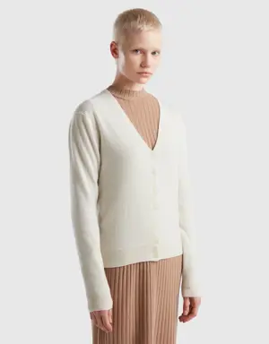 creamy white v- neck cardigan in pure merino wool
