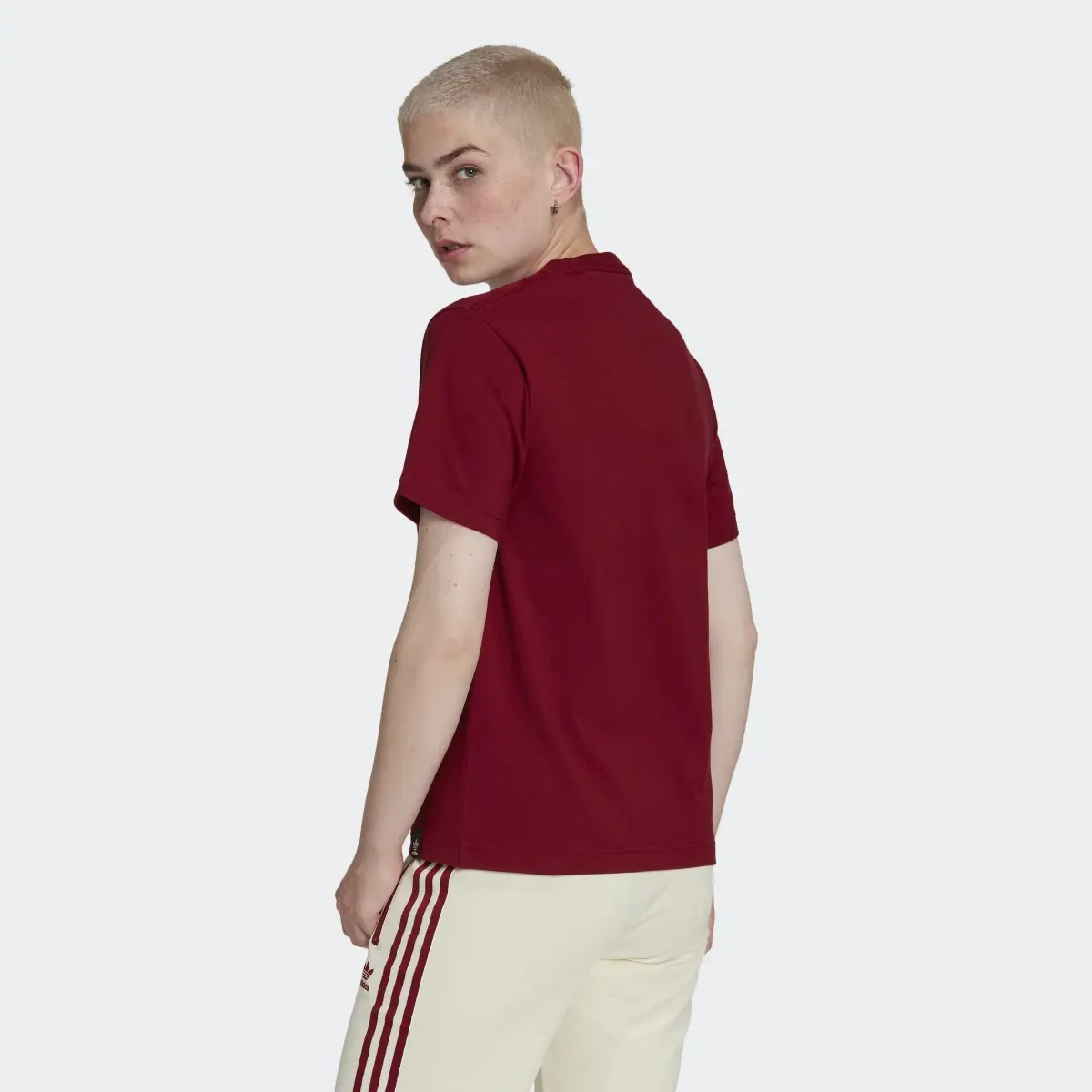 Adidas T-shirt Embroidery. 3