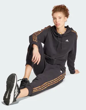 Adidas Pantaloni Essentials 3-Stripes Animal-Print 7/8. 3 Adidas Pantaloni Essentials 3-Stripes Animal-Print 7/8. 3