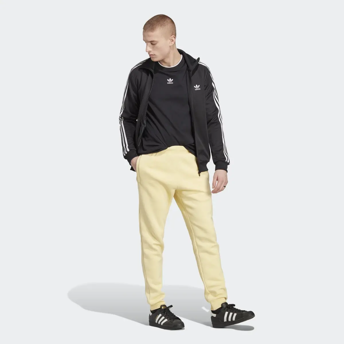 Adidas Trefoil Essentials Pants. 3