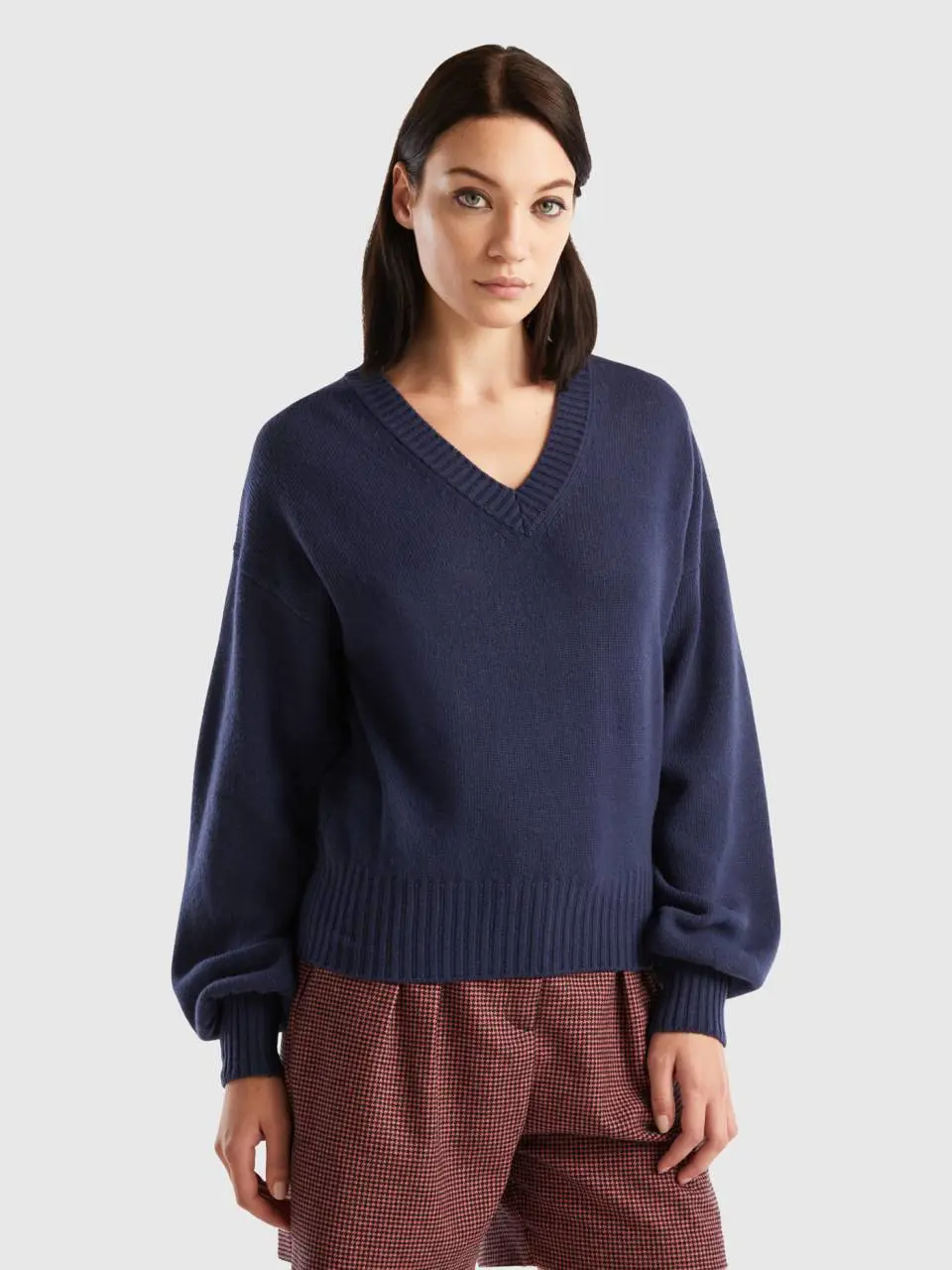 Benetton v-neck sweater in wool blend. 1