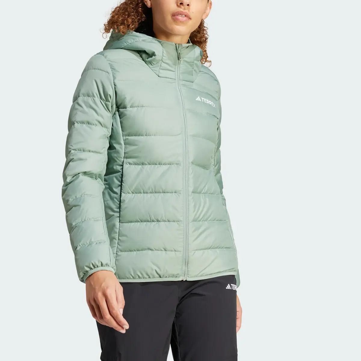 Adidas Chaqueta con capucha Terrex Multi Light Down. 1