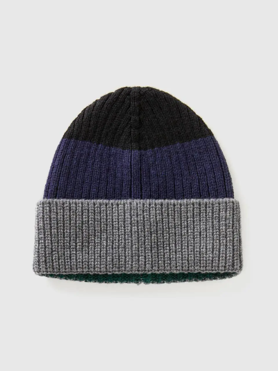 Benetton striped cap in pure shetland wool. 1