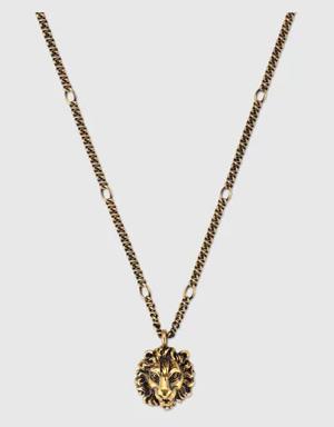 Necklace with lion head pendant