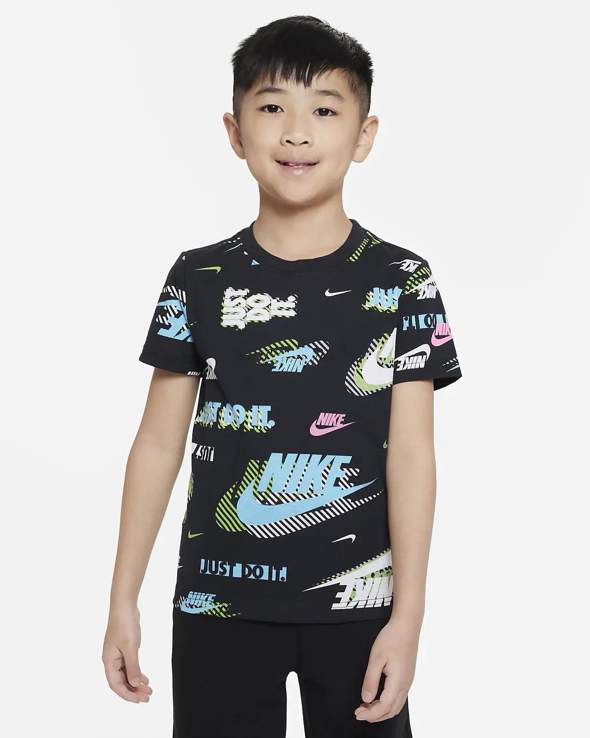 Nike Active Pack Printed Tee. 1