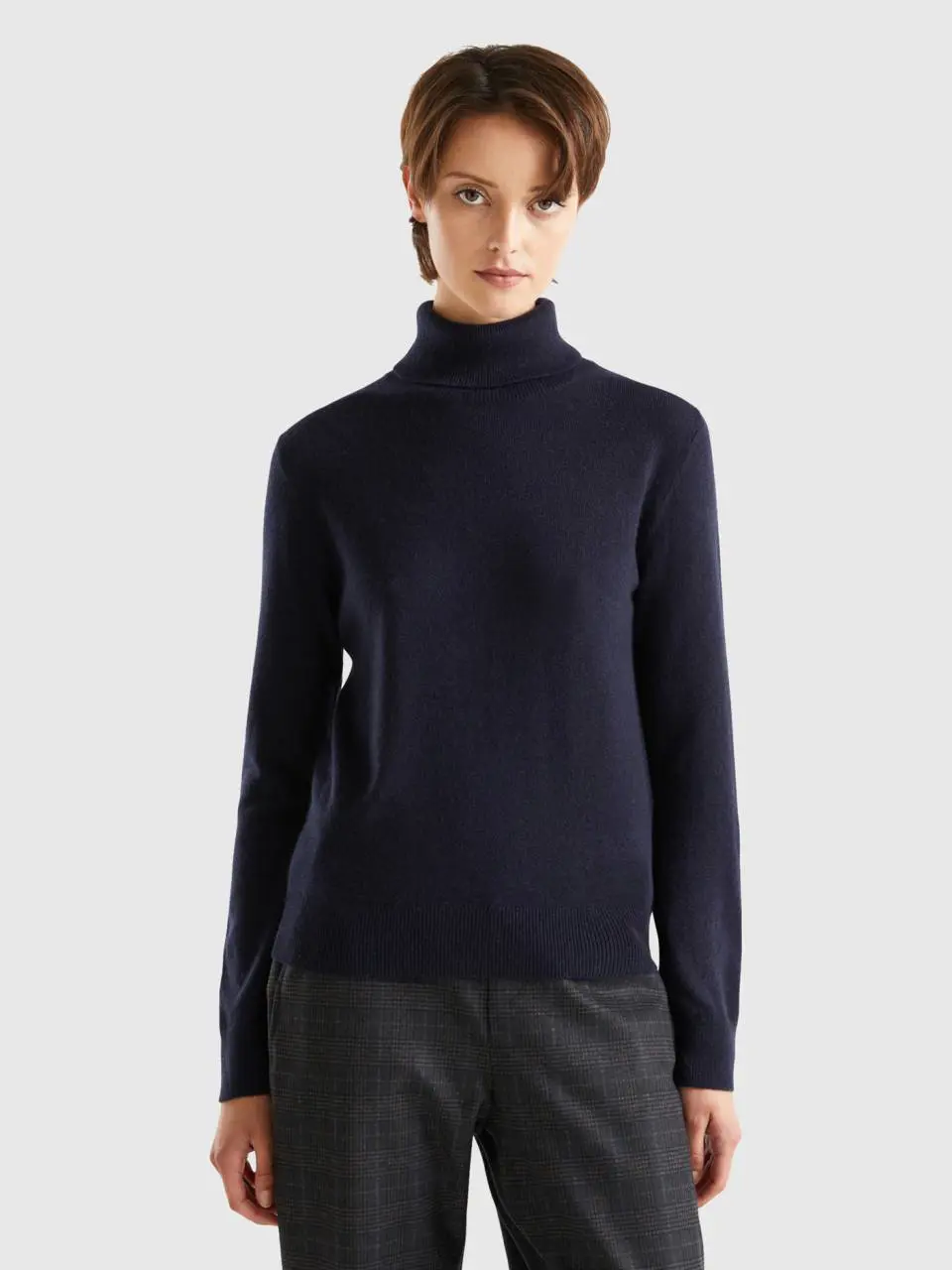 Benetton dark blue turtleneck in pure cashmere. 1