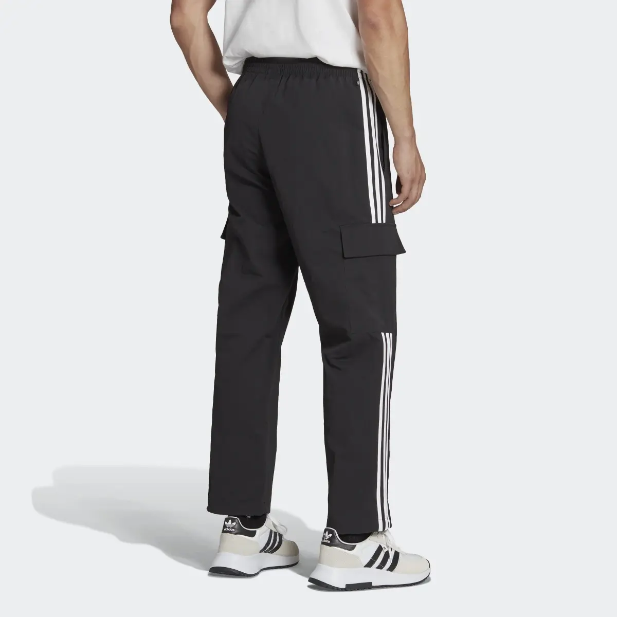 Adidas Adicolor Classics 3-Stripes Cargo Pants. 2