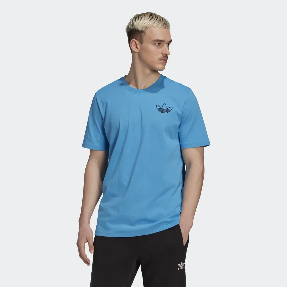 Adidas T-shirt Style Trefoil Series. 2