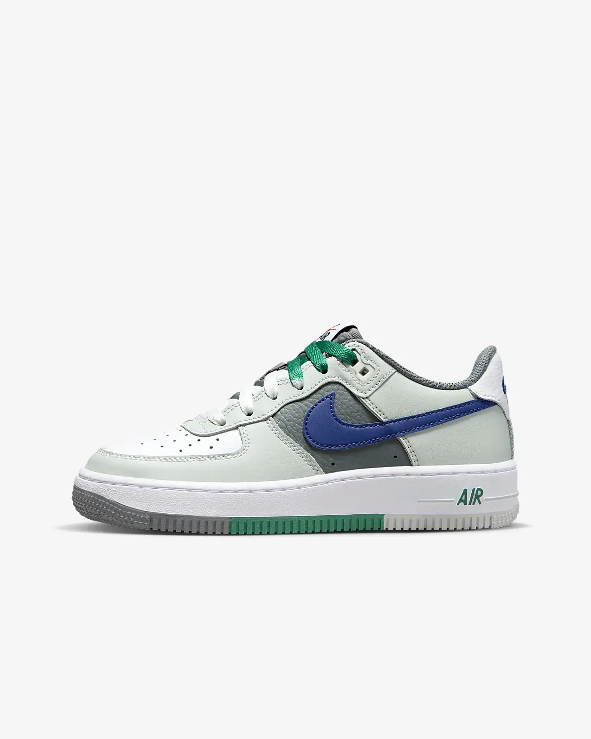 Nike Air Force 1 LV8. 1