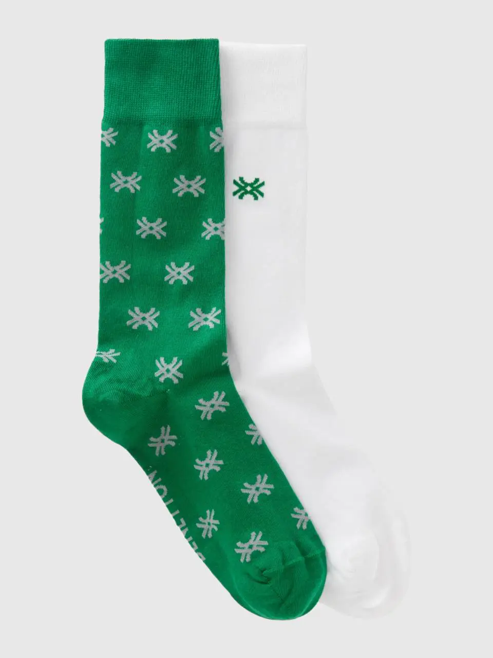 Benetton two pairs of white and dark green socks. 1
