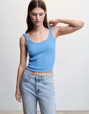 Top with textured straps 
