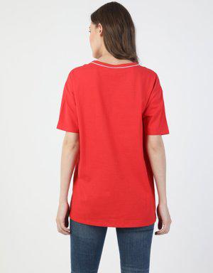 Red Woman Short Sleeve Tshirt