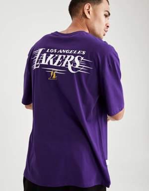 NBA Los Angeles Lakers Lisanslı Oversize Fit Sırt Baskılı Kısa Kollu Tişört