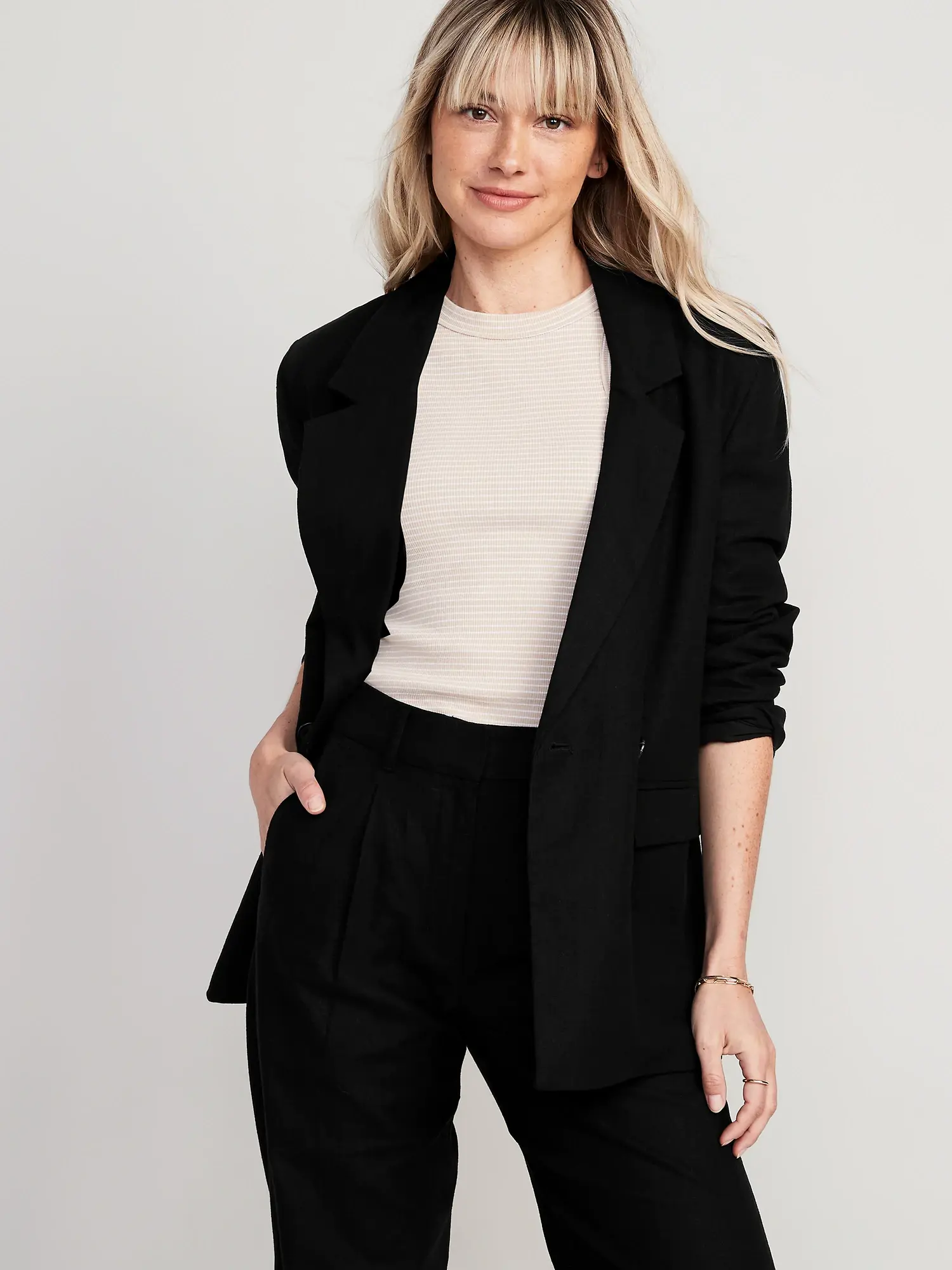 Old Navy Double-Breasted Linen-Blend Suit Blazer for Women black. 1