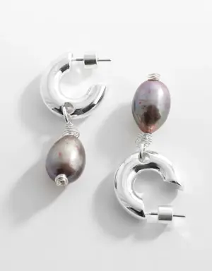 Natural pearl pendant earrings