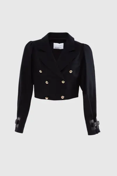 Gizia Buttoned And Leather Buckle Detailed Crop Blazer Black Jacket. 1