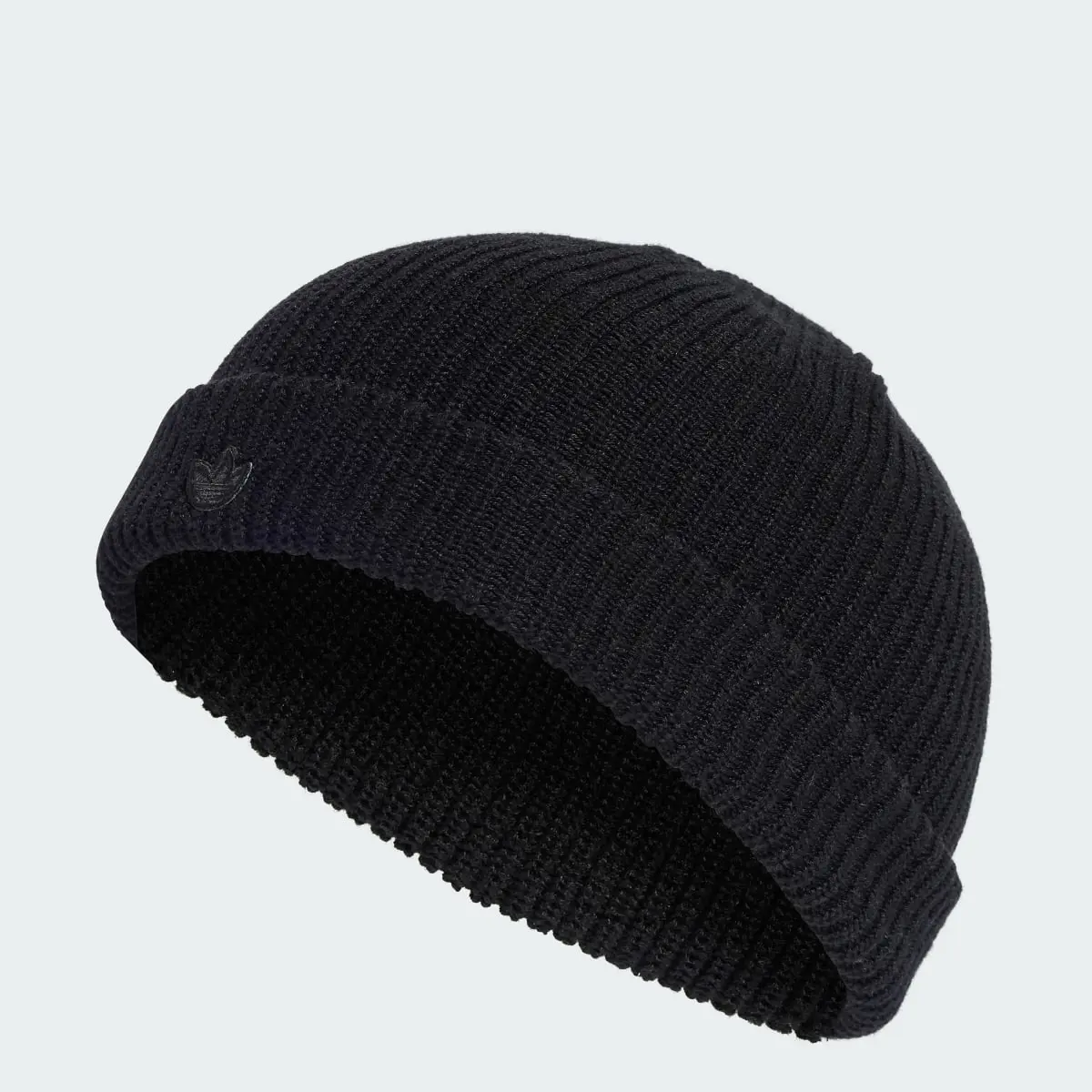 Adidas Adicolor Short Beanie. 1