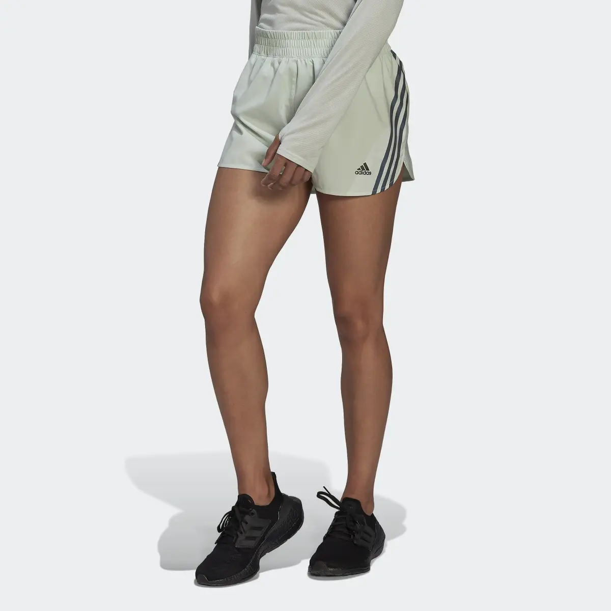 Adidas Run Icons 3-Streifen Running Shorts. 1