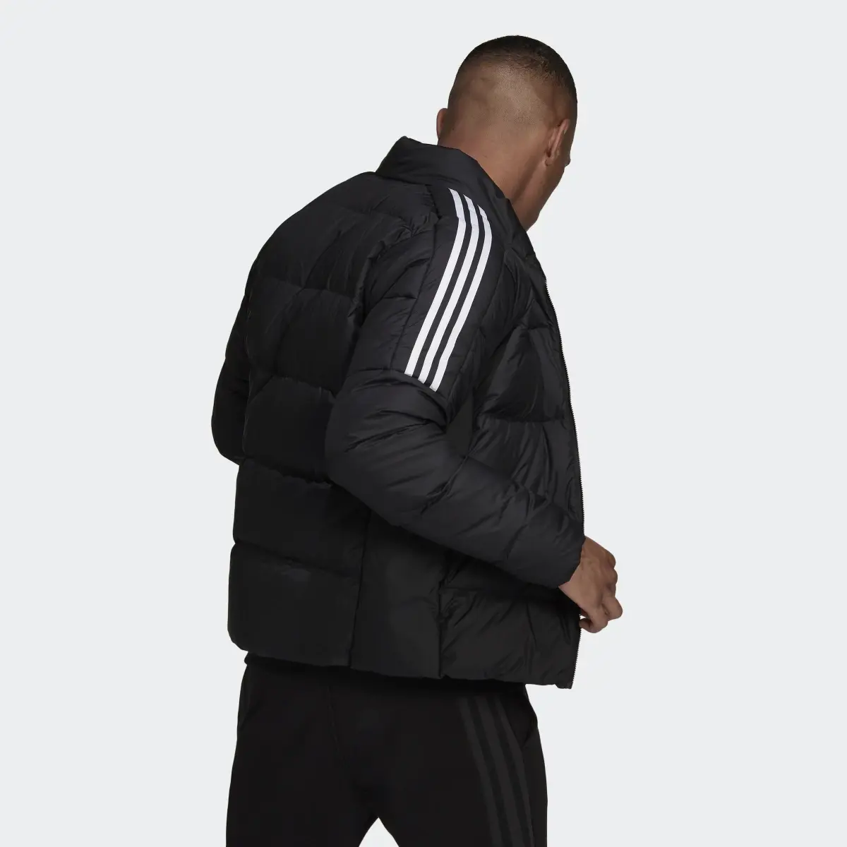 Adidas Chaqueta de plumón Essentials Midweight. 3