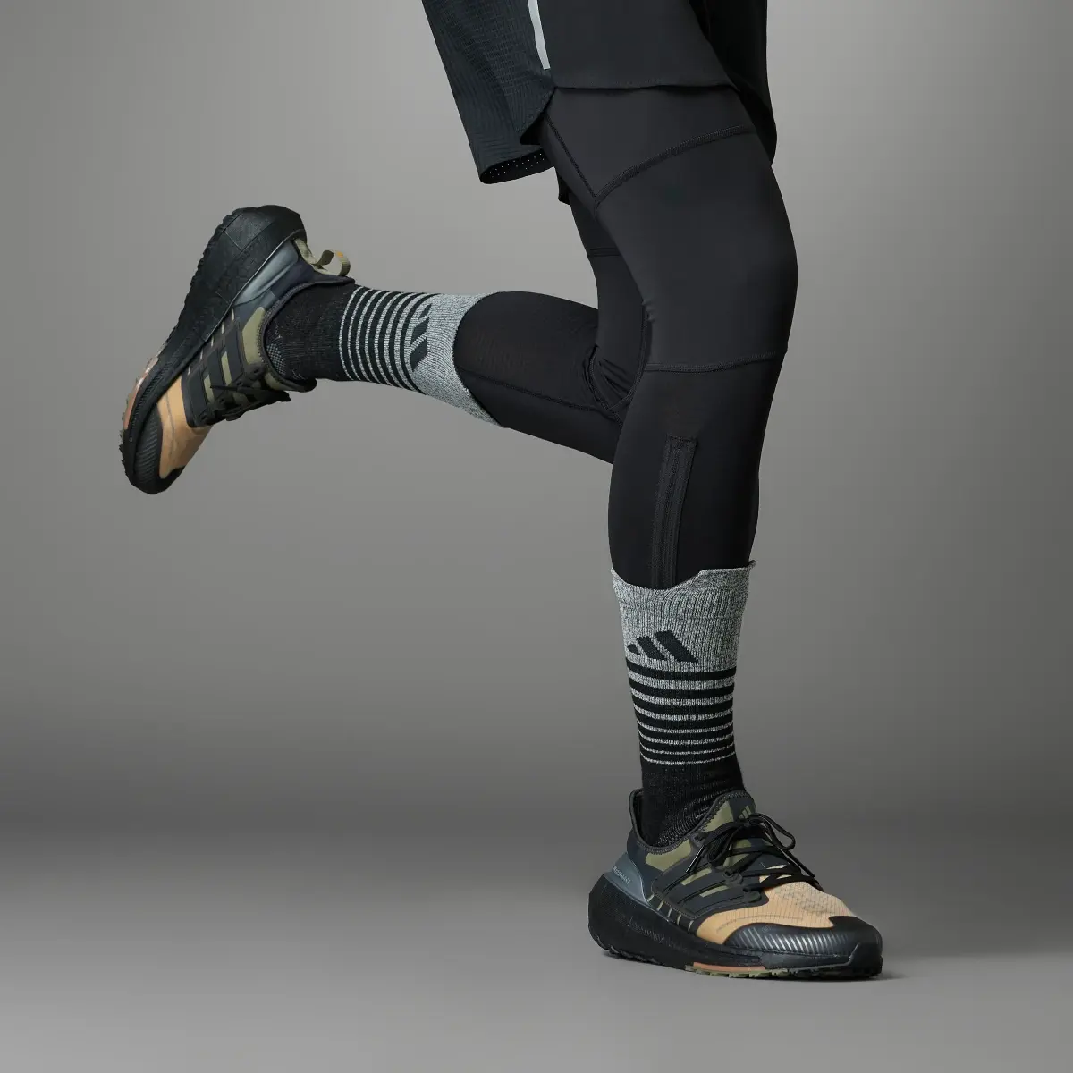 Adidas Ultraboost Light GORE-TEX Running Shoes. 1