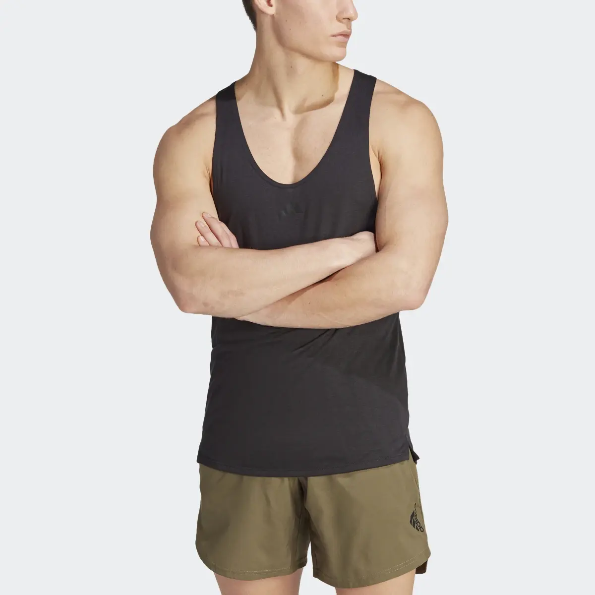 Adidas Camiseta sin mangas Workout Stringer. 1