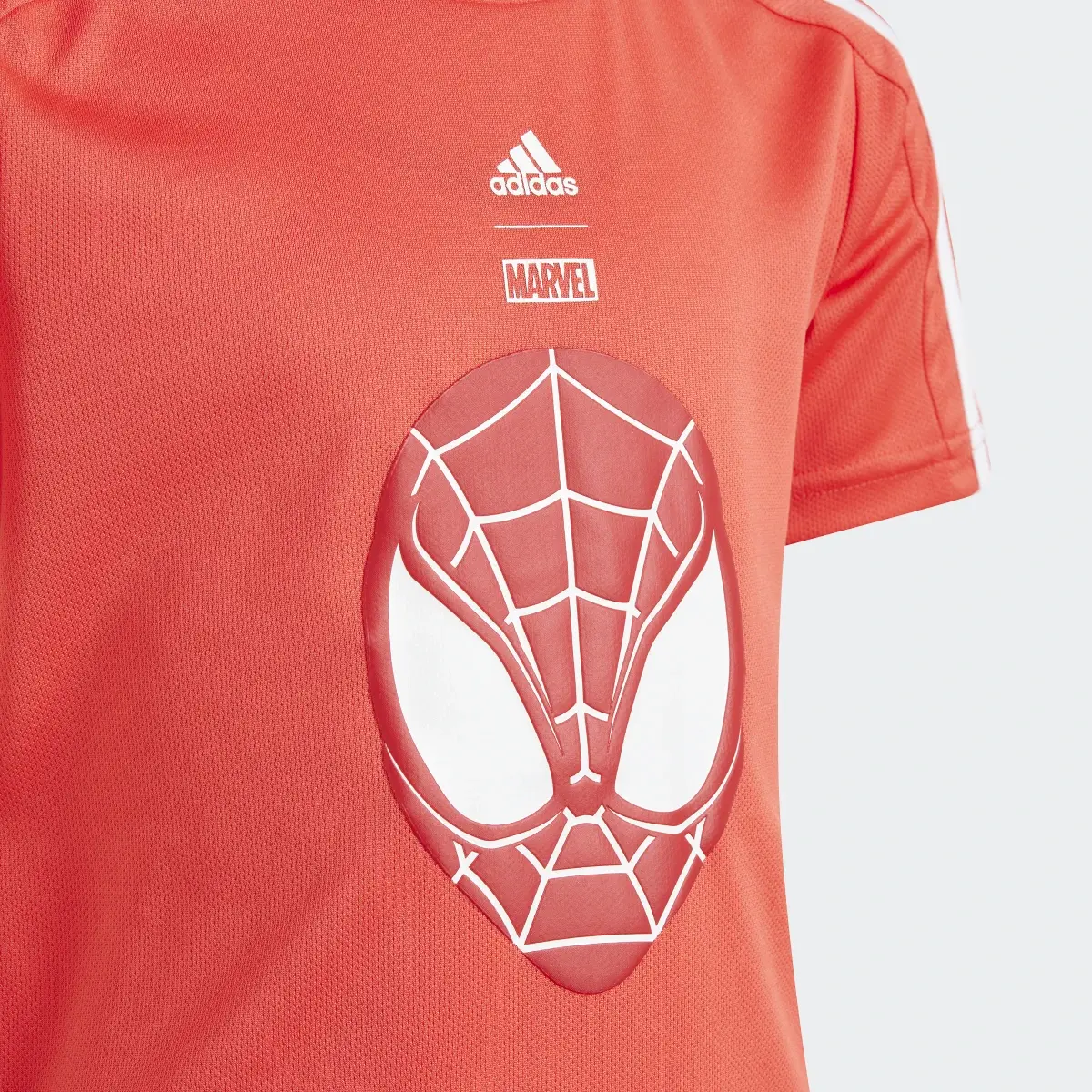 Adidas Playera adidas x Marvel Hombre Araña. 3