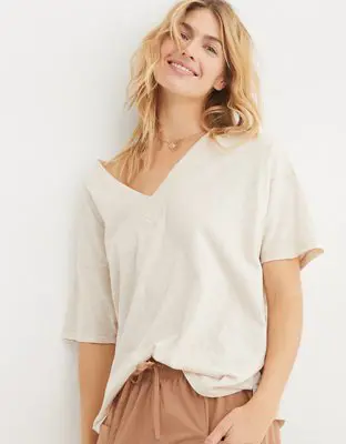 American Eagle Extreme V-Neck Oversized Boyfriend T-Shirt. 1