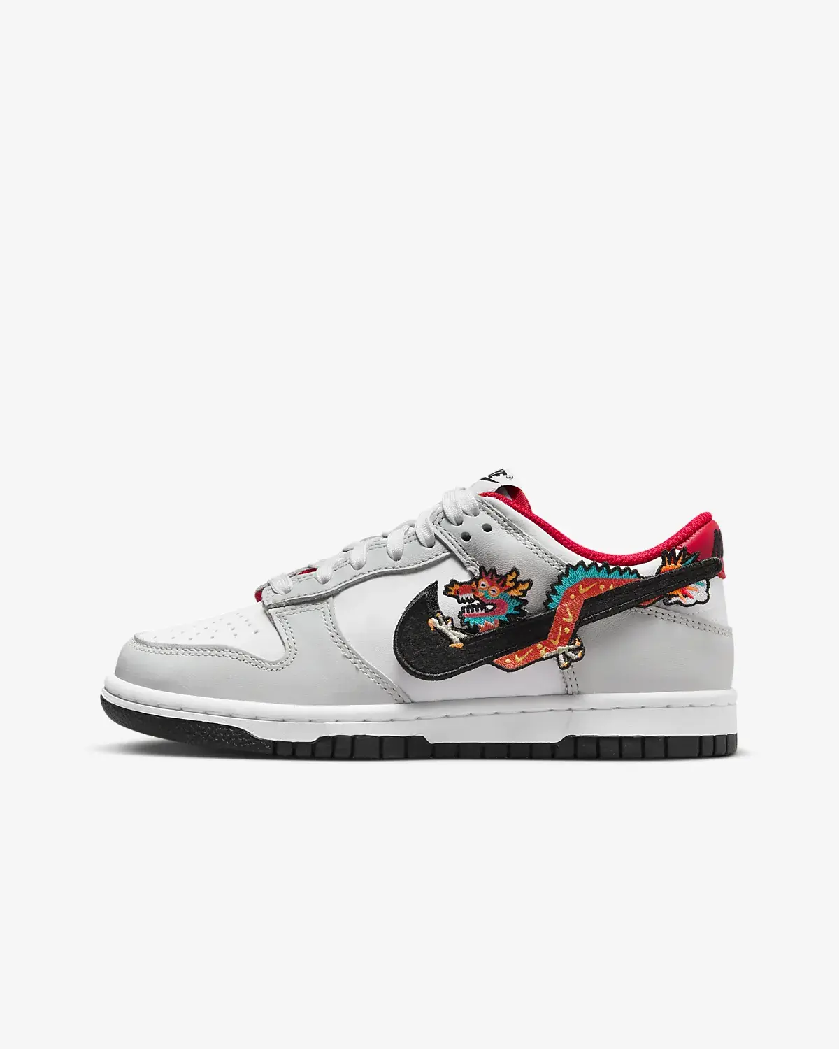 Nike Dunk Low. 1