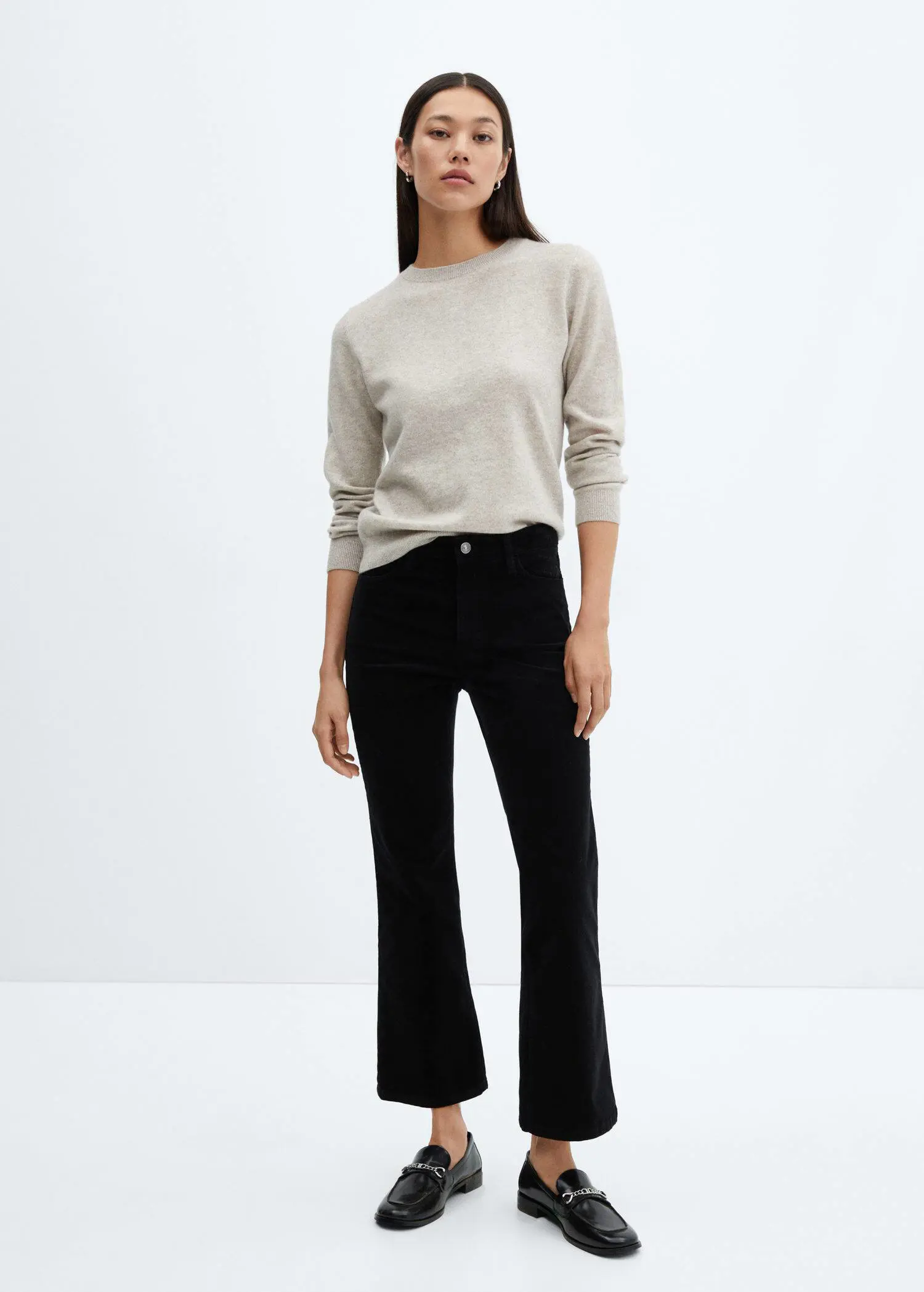 Mango Flared-Cordjeans in Cropped-Länge. 2