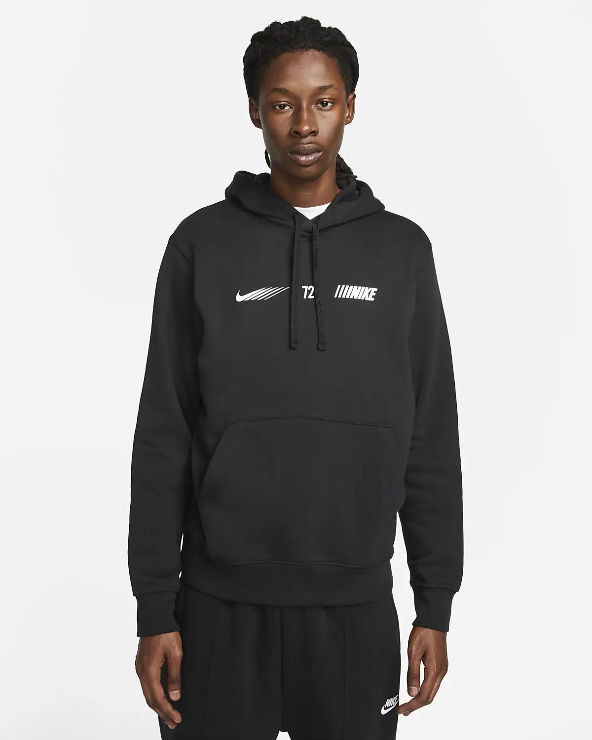 Nike Sportswear Standard Issue. 1