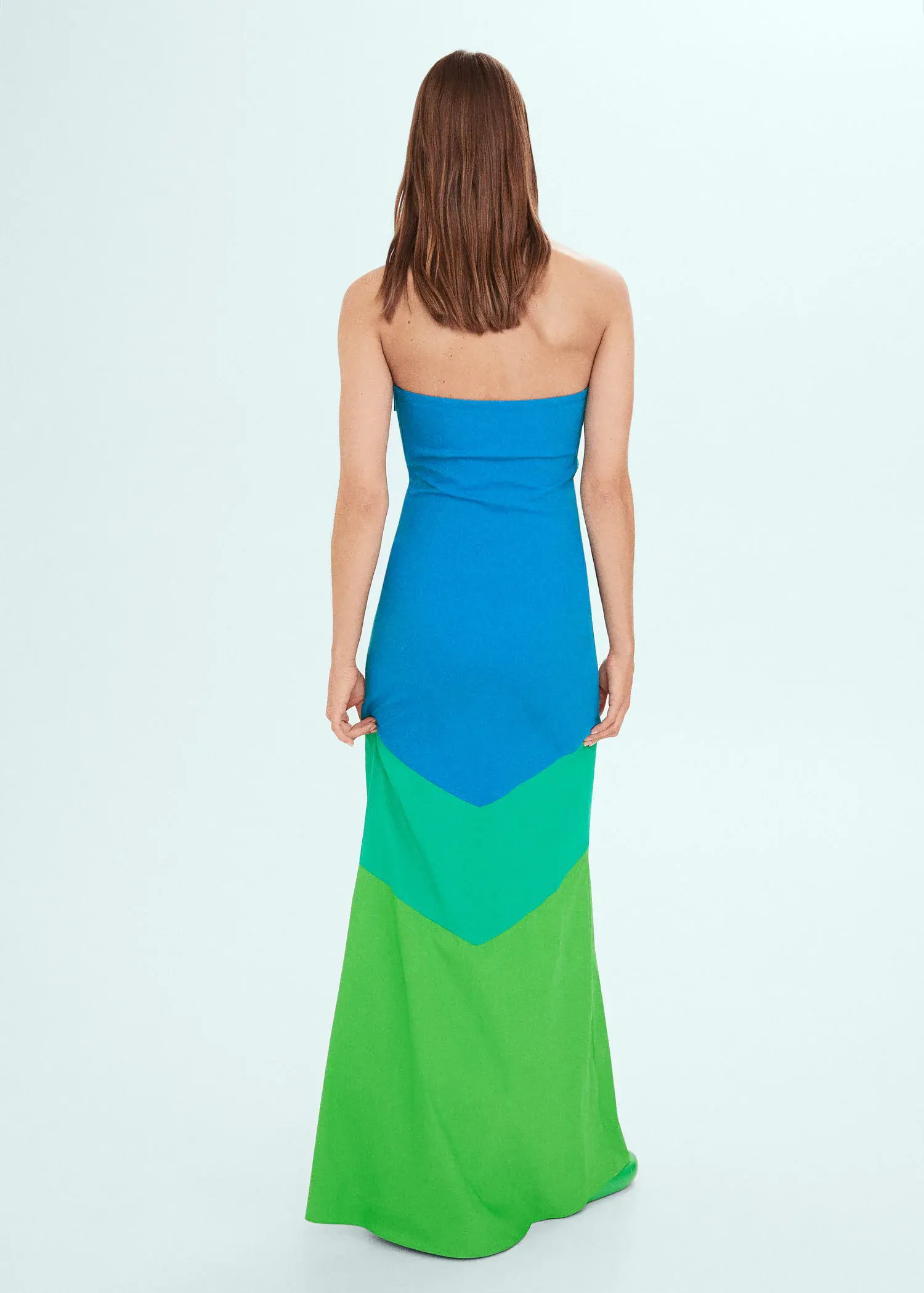 Mango Mehrfarbiges Kleid mit Knoten-Ausschnitt. 3