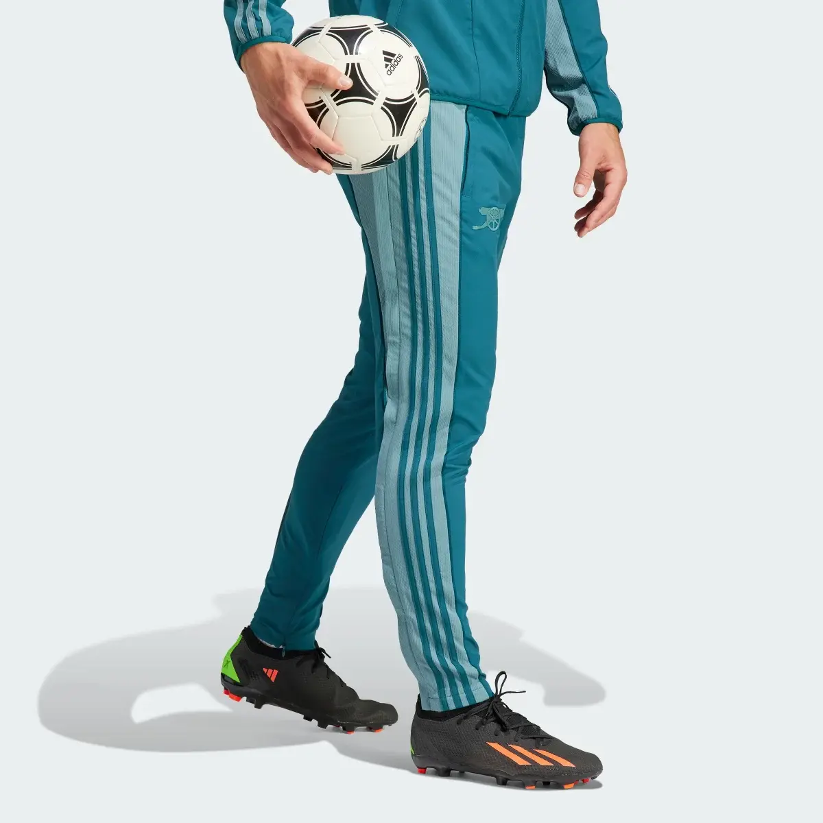 Adidas Arsenal Anthem Pants. 3