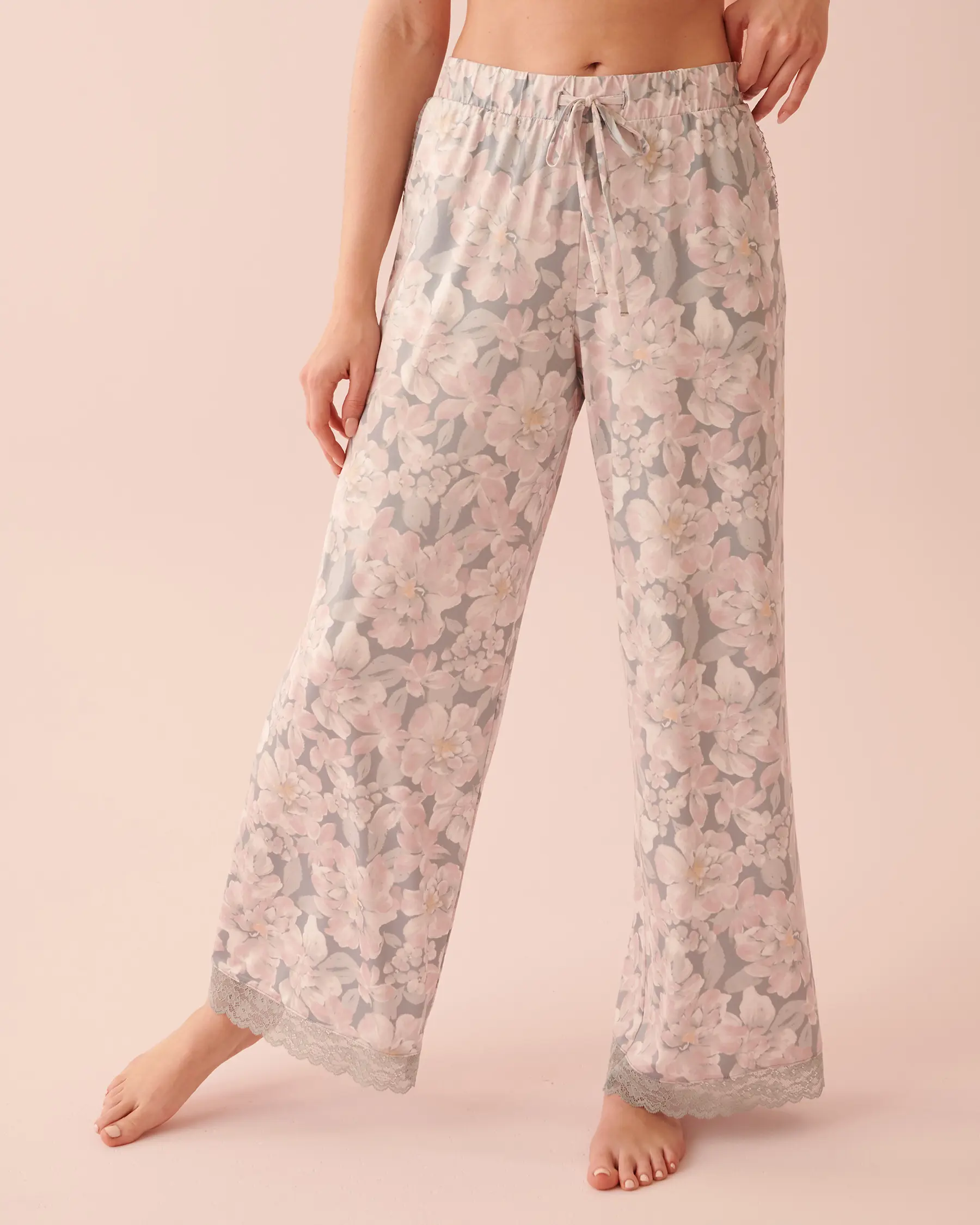 La Vie en Rose Recycled Fibers Lace Detail Pants. 1