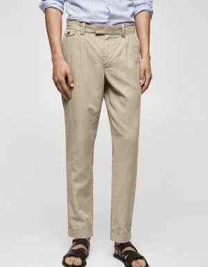 Tapered-fit pleated trousers