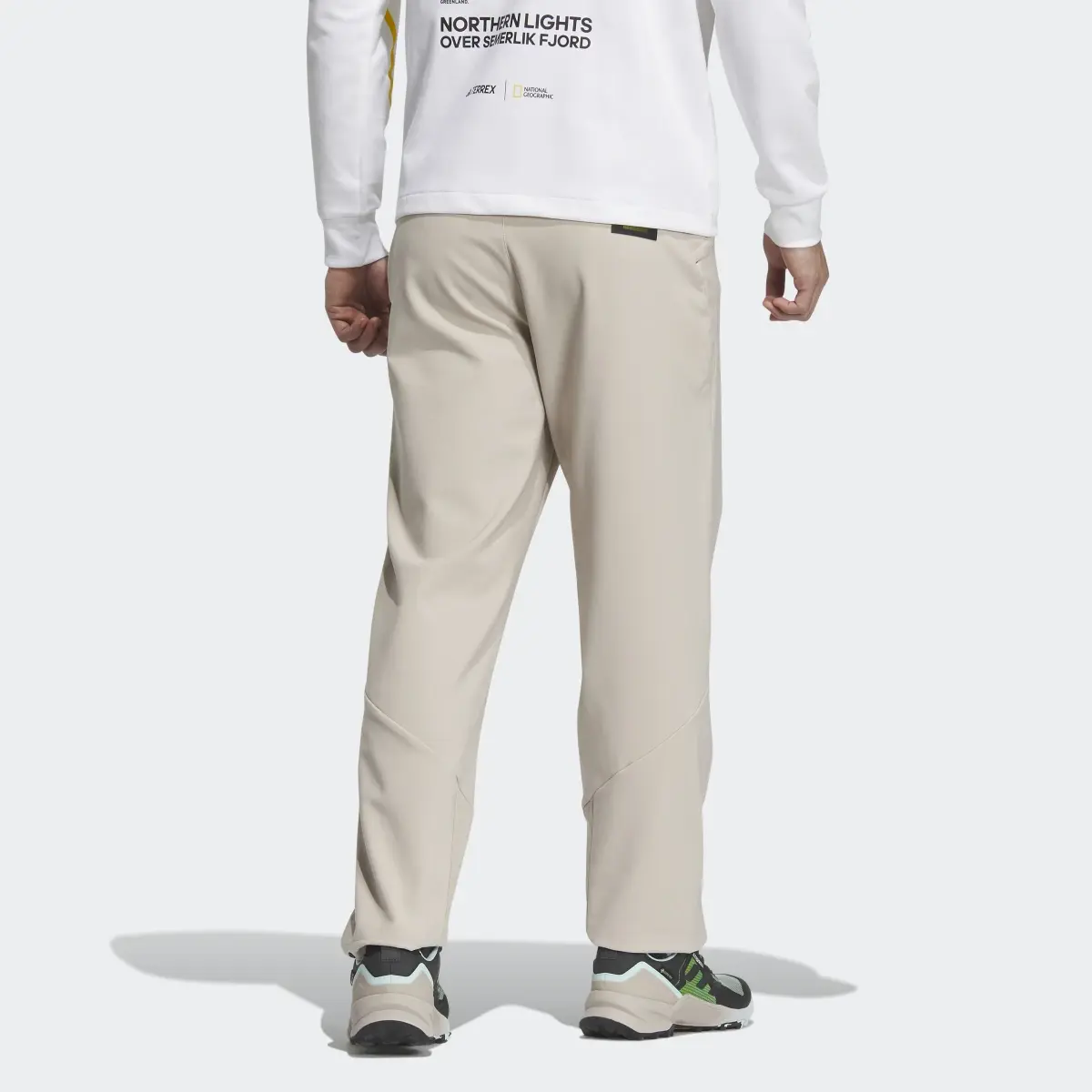 Adidas National Geographic Soft Shell Pantolon. 2