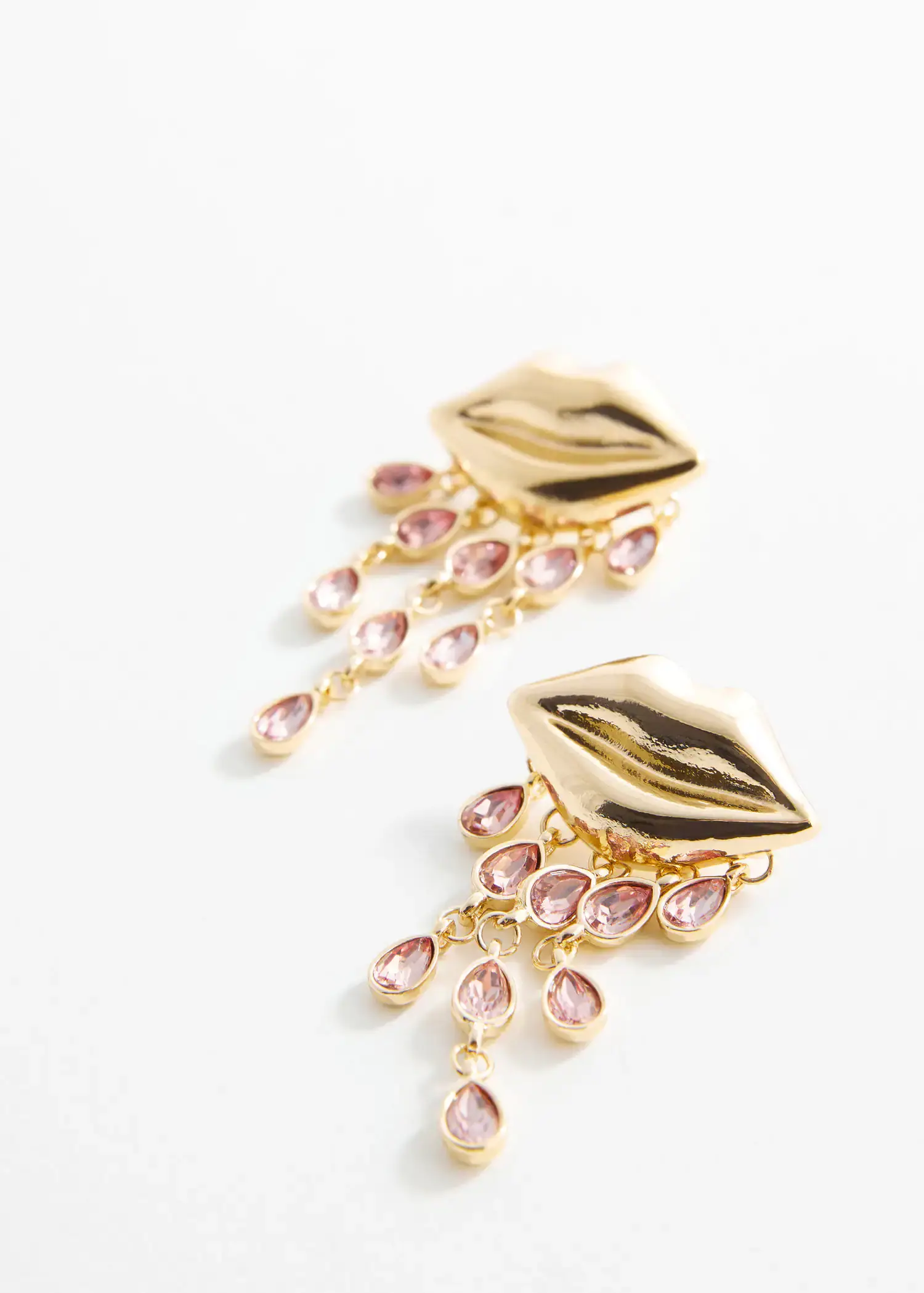 Mango Lip bead earrings. 1