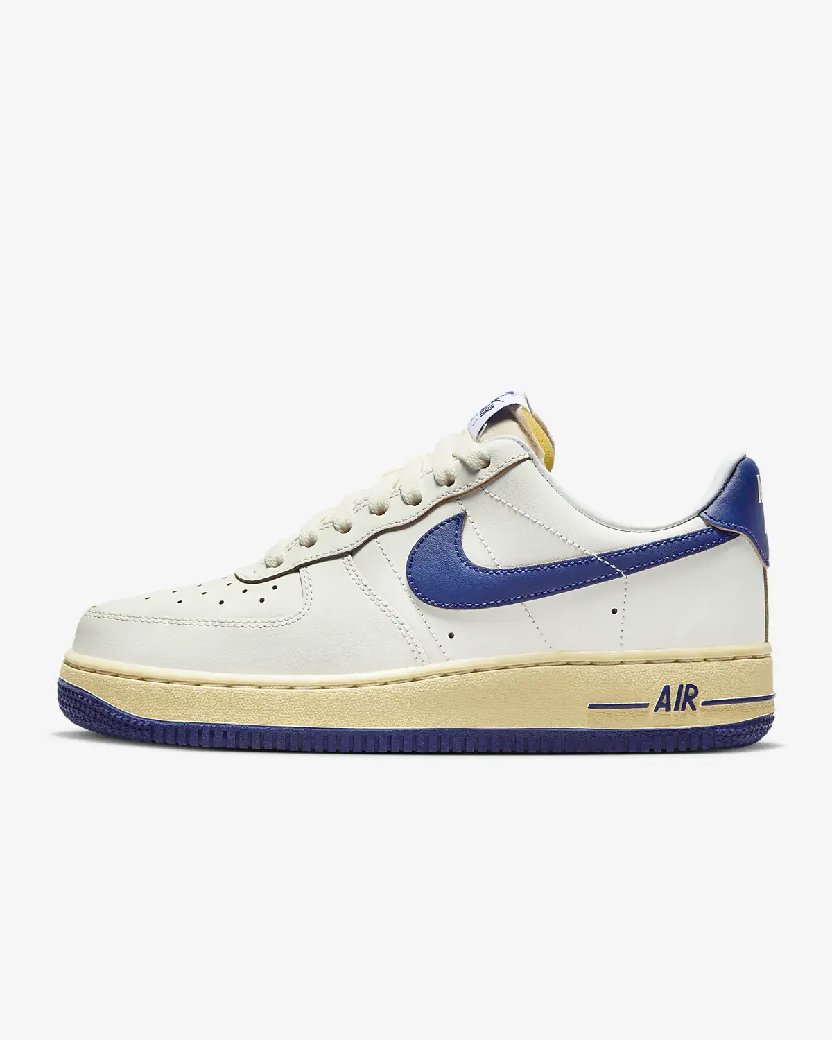 Nike Air Force 1 '07. 1