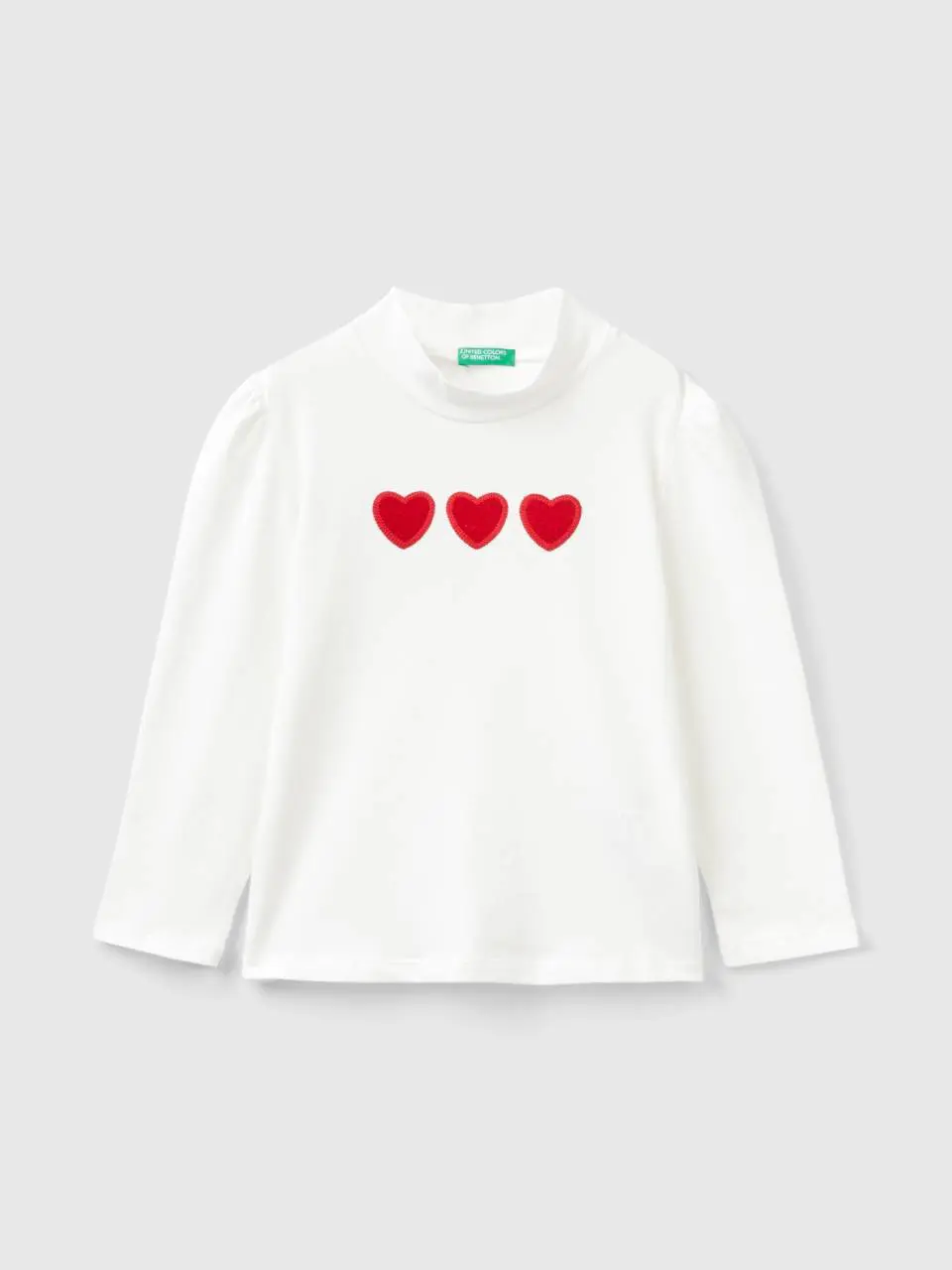 Benetton t-shirt with velvet heart patch. 1